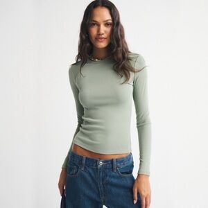 long-sleeve powdered rib tee